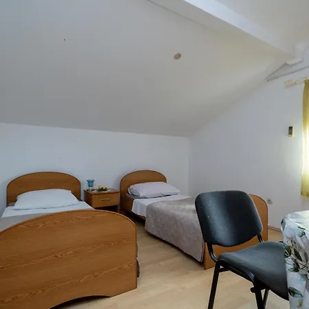 And With Parking Space - 21805