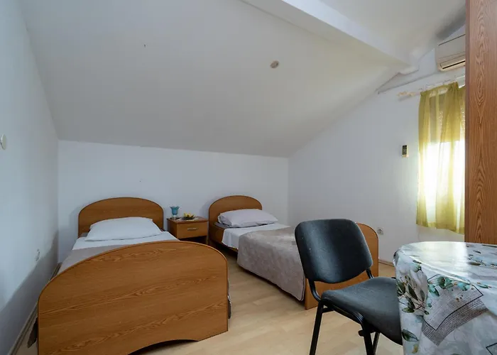 And With Parking Space - 21805