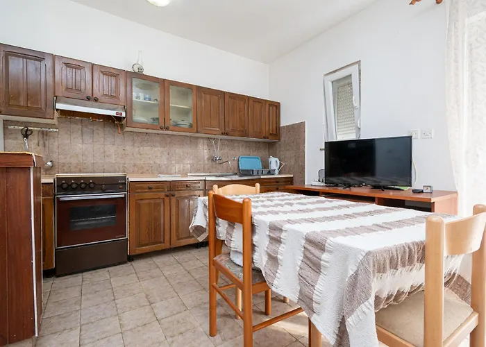 And With Parking Space - 21805